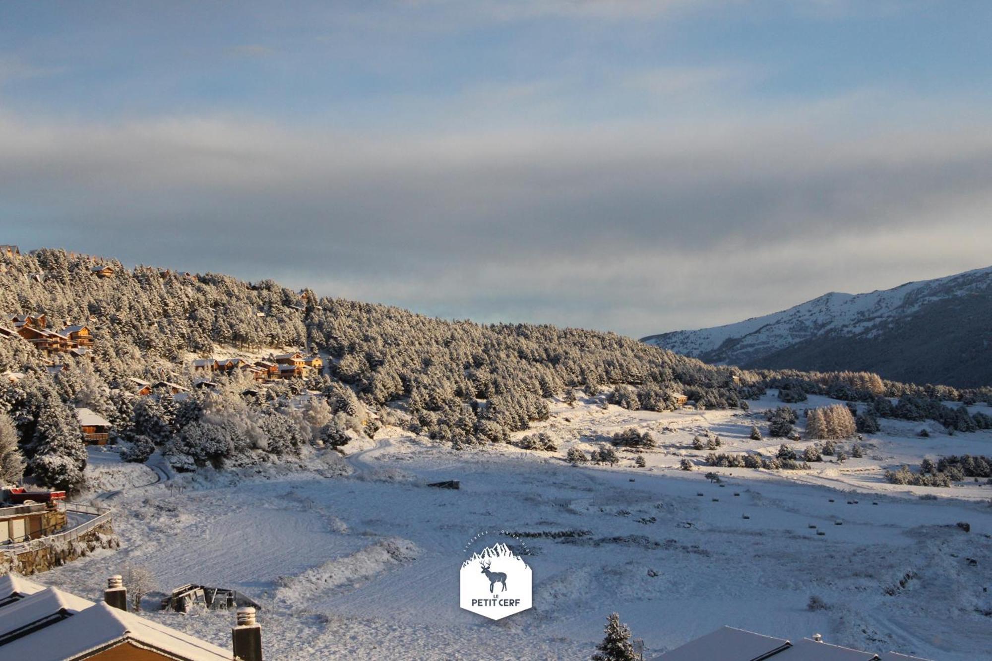 Le Petit Ours & Le Petit Cerf - Studios Vue Lac & Montagnes Les Angles  Luaran gambar